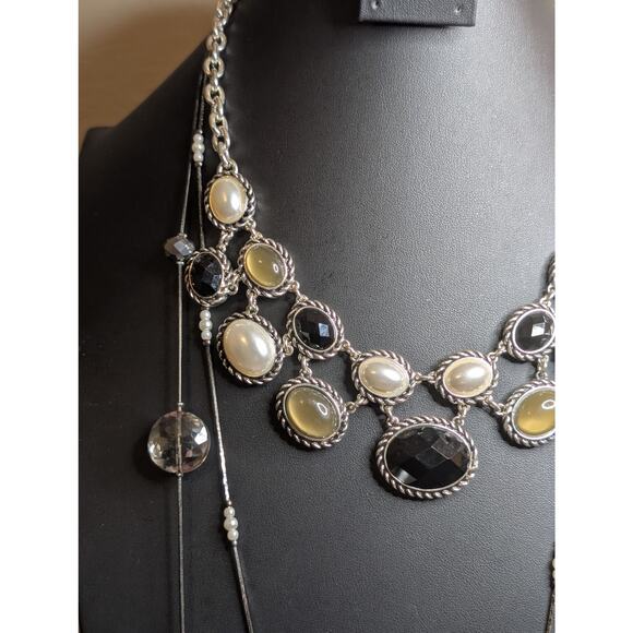 Lot of Three Layered Coordinating Pearl Crystal Bead Chain Necklaces - Picture 3 of 11